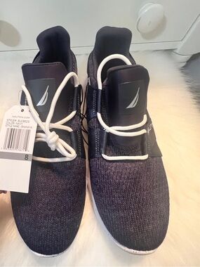 Nautica women’s Navy Knit Lace-Up Sneakers with White Laces NWT